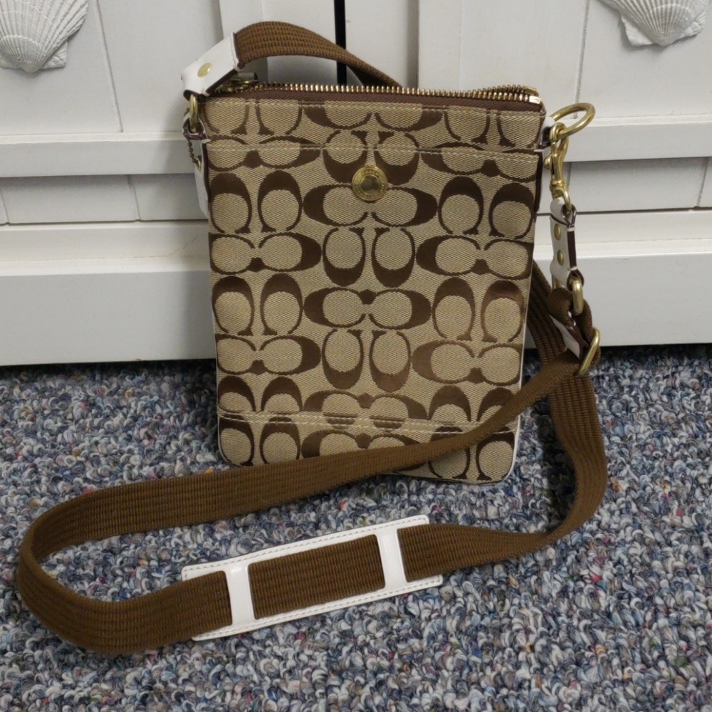 Authentic Coach cross body like new